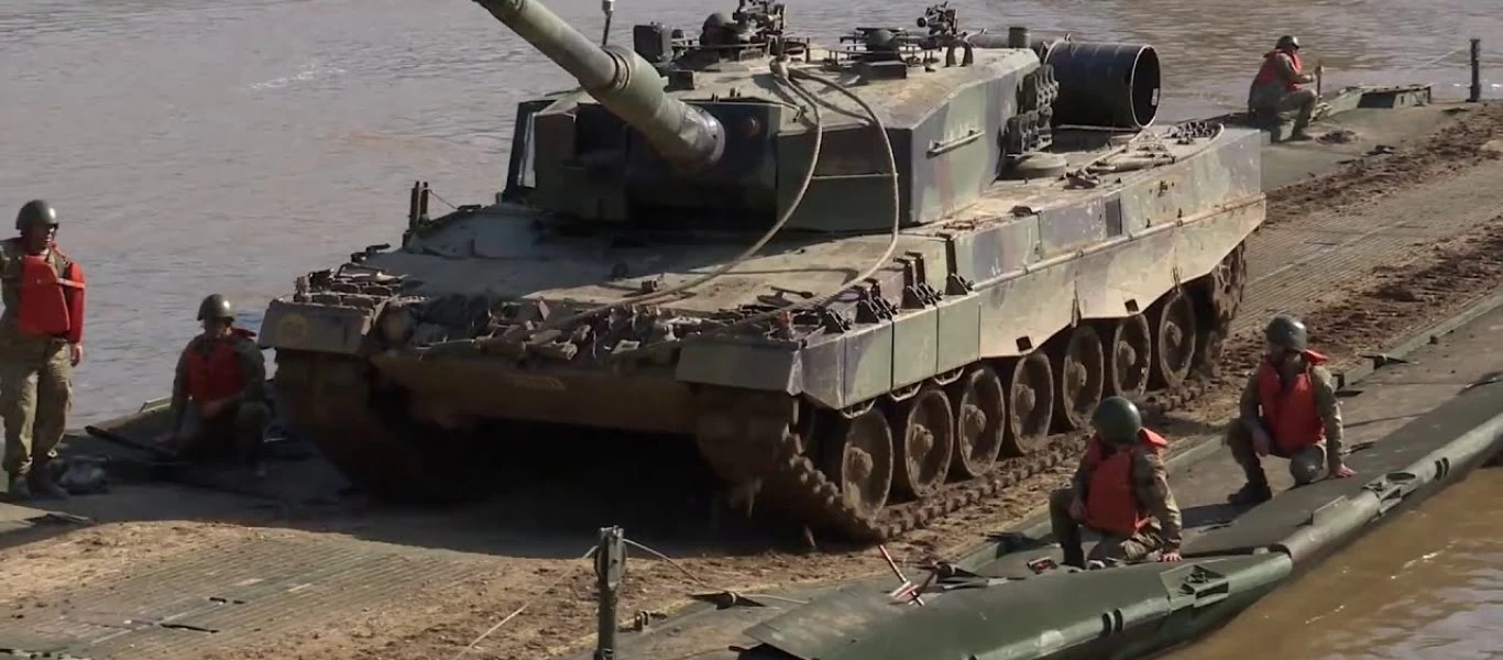 Στον… δρόμο για τον 62ο γύρο των διερευνητικών επαφών: Άσκηση βίαιης διάβασης του Έβρου από τον τουρκικό Στρατό